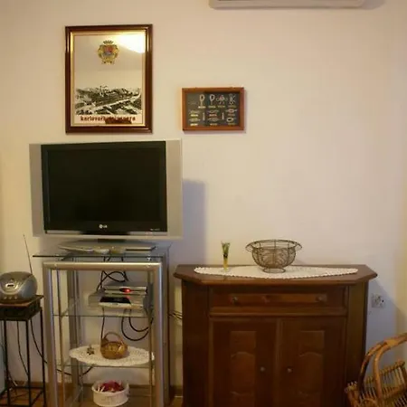 By The Sea - 15637 Guest house