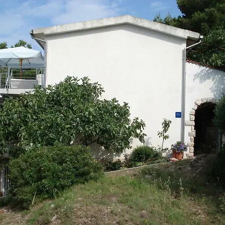 By The Sea - 15637 Guest house Murter